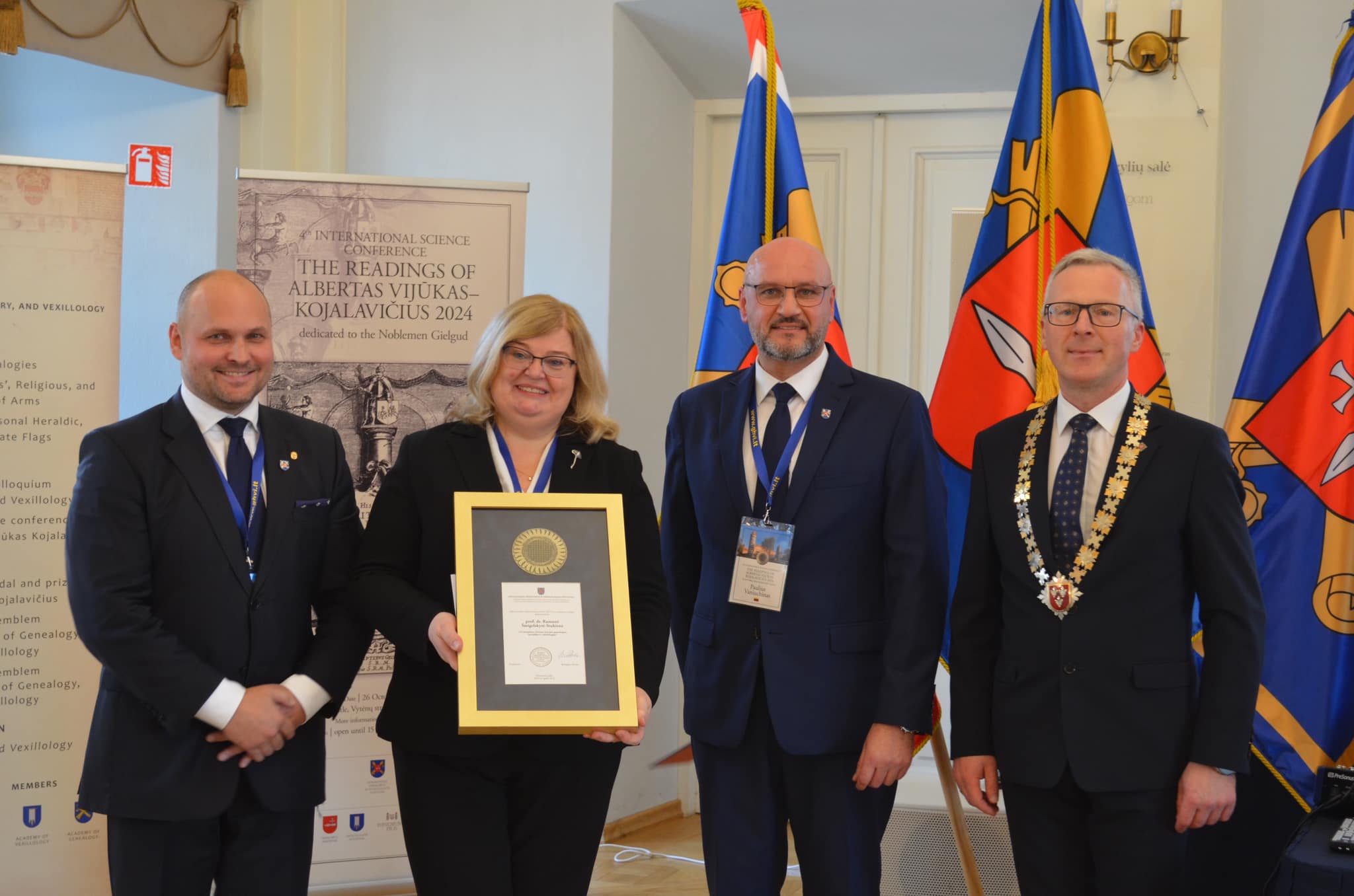 Įteiktas Alberto Vijūko-Kojalavičiaus atminimo medalis ir premija